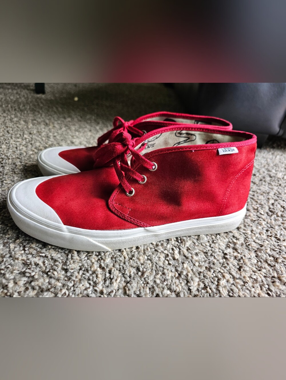 Men's Red vans Canvas Lace-Up Sneakers - Classic Casual Style